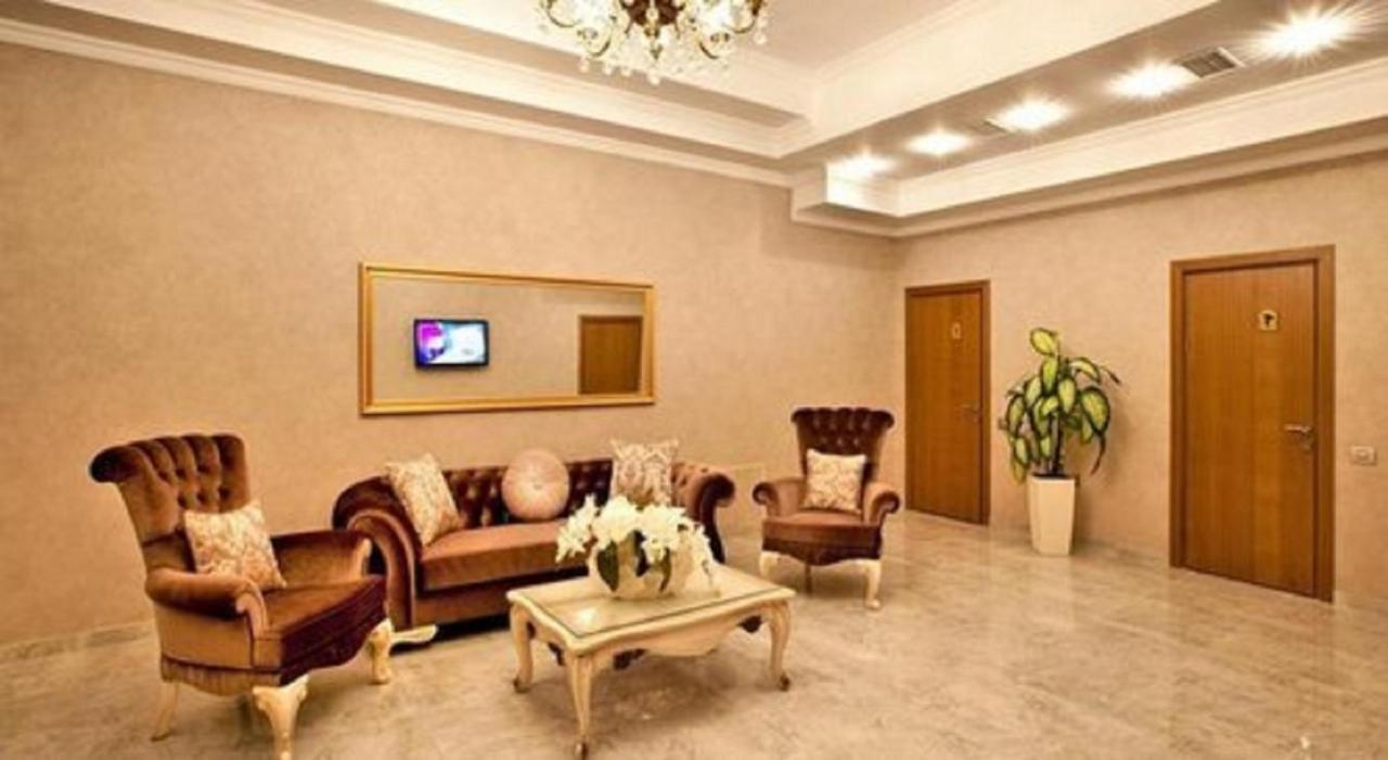 Paradise Hotel Baky Esterno foto
